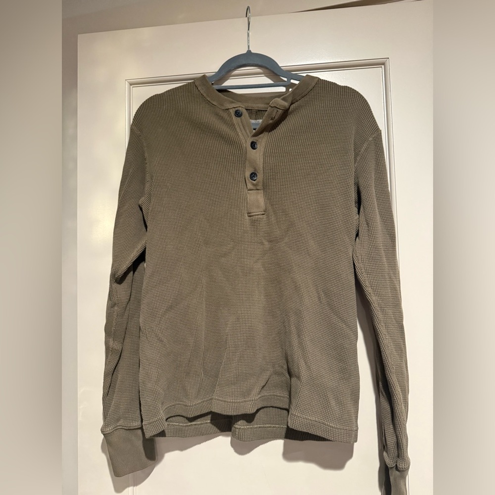 Rag and Bone - Waffle Henry - Size M - Never Worn - Excellent Condition